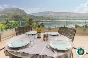 L'Hermitage, 3 appartements avec terrasse, vue lac, parking et PISCINE, LLA Selections by Location Lac Annecy